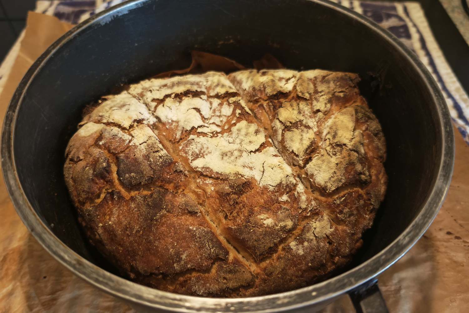 Fertiges Sauerteig Mischbrot