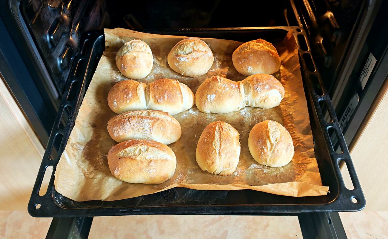 Selbst gebackene Br�tchen